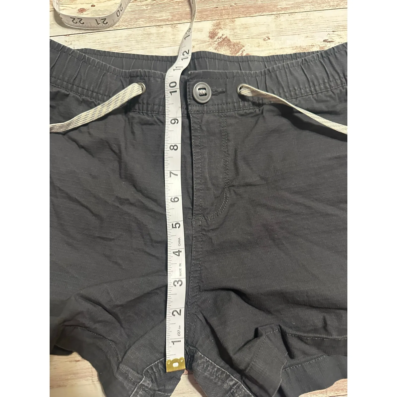 Vuori Ripstop Shorts Women's Size Medium Organic Cotton Gray Charcoal - Image 6