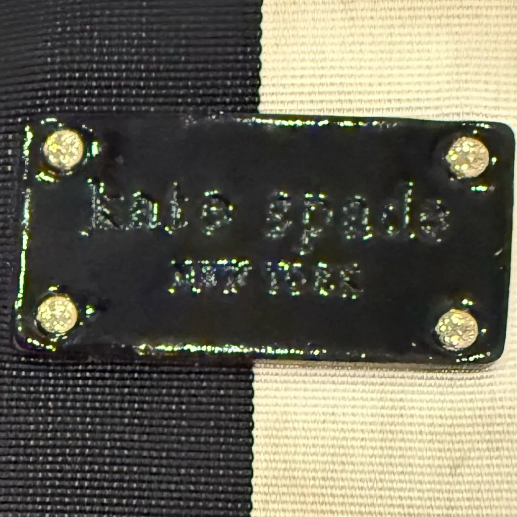 Kate Spade Classic Noel Serena Hobo – Black Canvas with Patent Leather Trim - Image 2