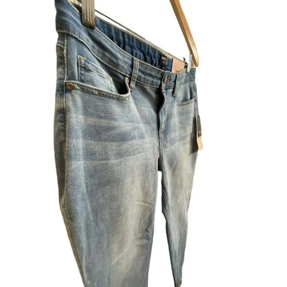 NYDJ NWT Curves 360ā Slim Straight Ankle Jeans w/ Side Slits Light Wash Size 8 - Image 9