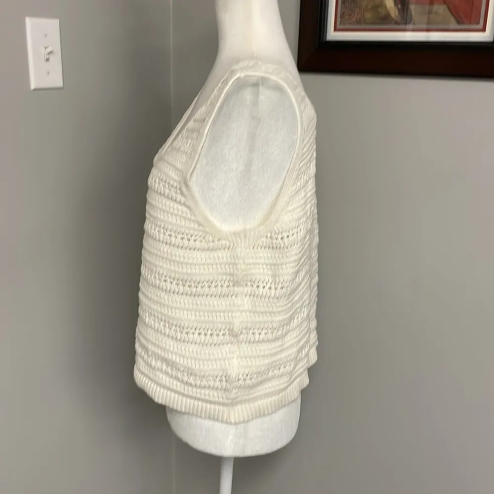 Gap Crochet Sweater Tank Cropped Ivory Frost Sleeveless Vneck Size Large - Image 2