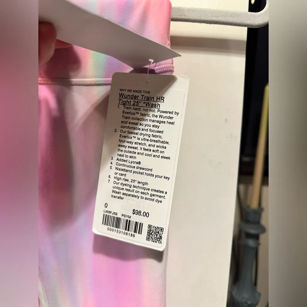 VERY RARE NWT Lululemon Wunder Train High-Rise Tight 25"
Psychedelic Wash Multi - Image 11