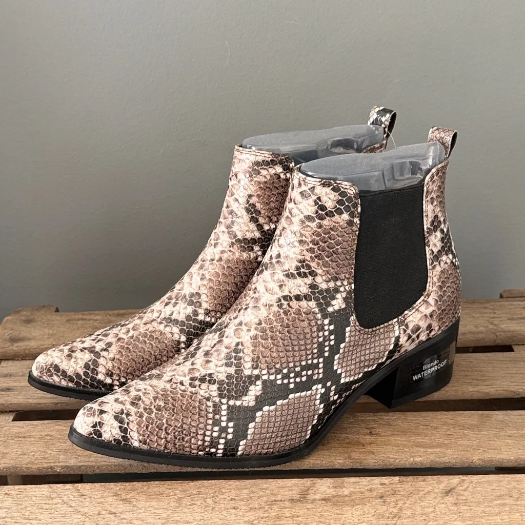 BLONDO Emelia Waterproof Chelsea Bootie In Brown Snake Print Leather Size 8 - Image 7