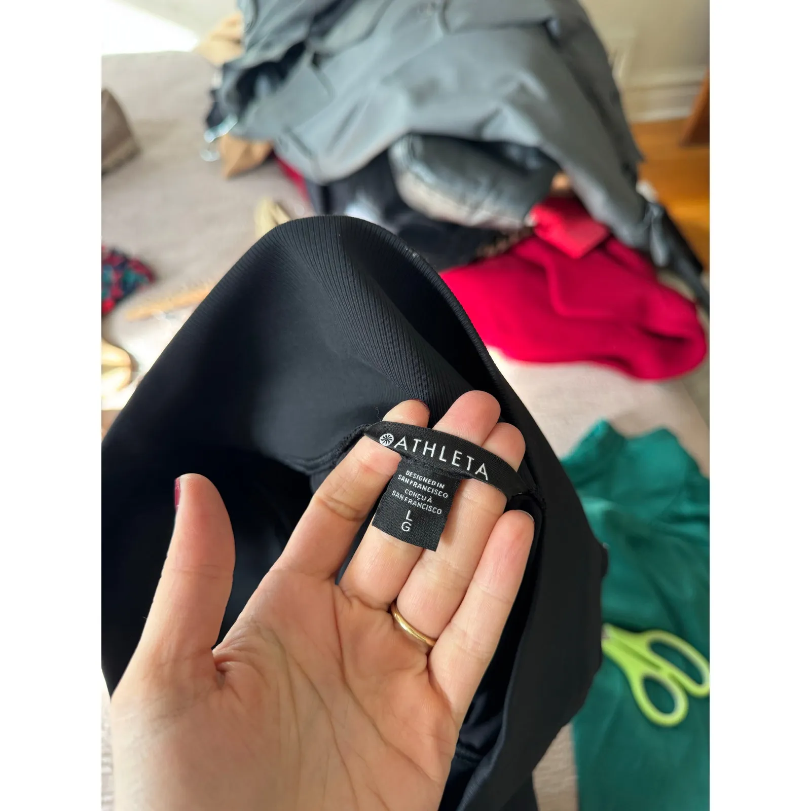 Athleta  Venice Black High Rise Wide Leg Cargo Pants Size Large - Image 7