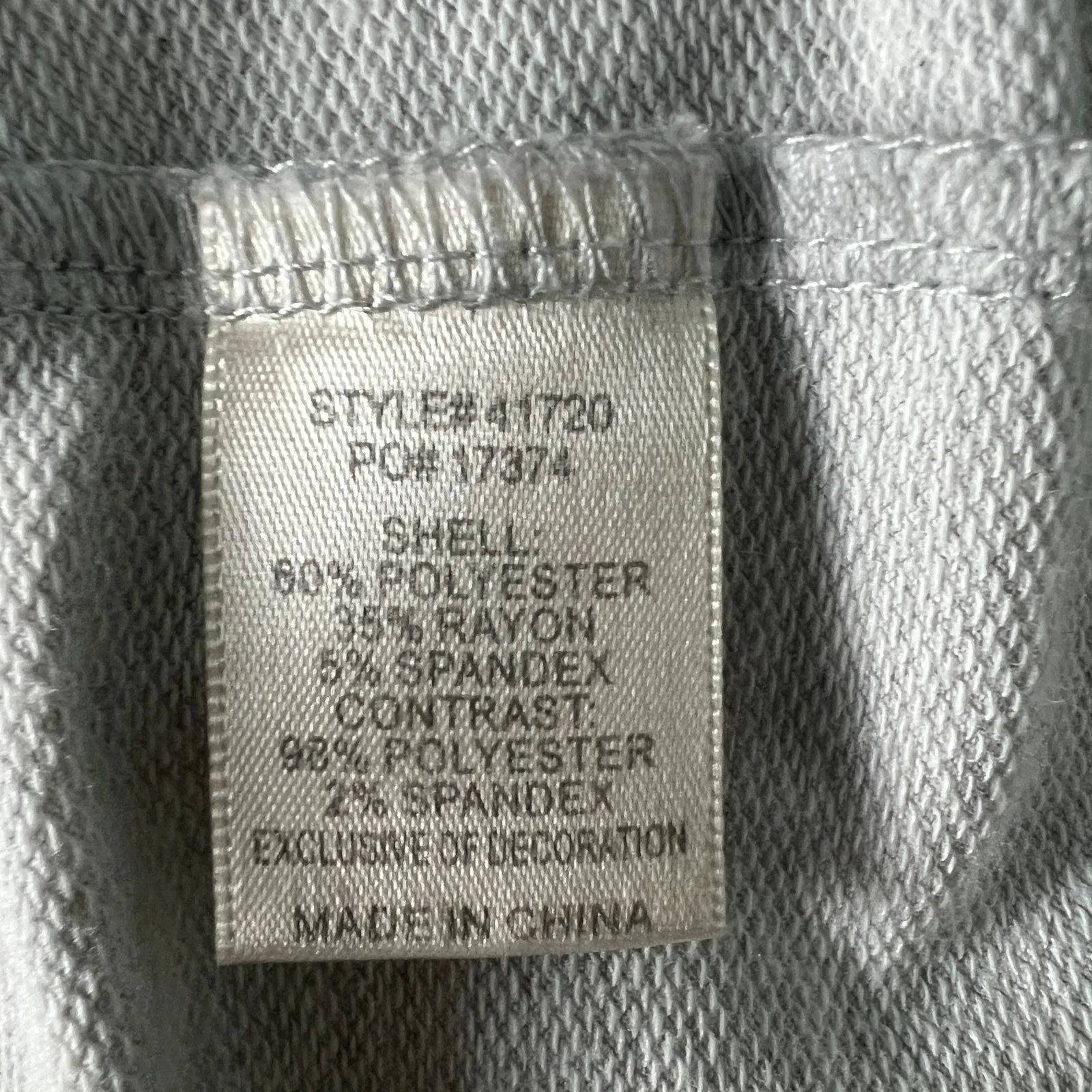 Skies Are Blue Embroidered Pullover Gray Sweater Size Medium - Image 9