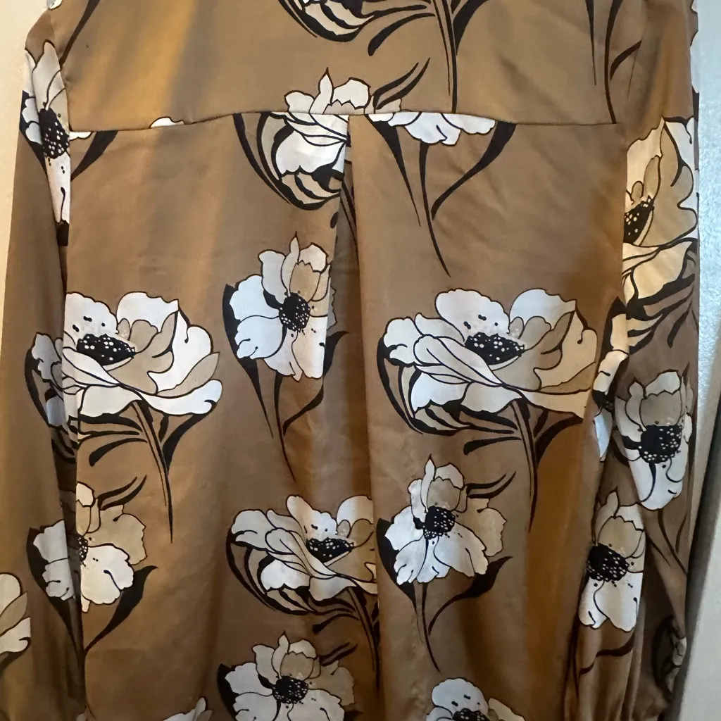 White House Black Market Blouse XS - Image 2