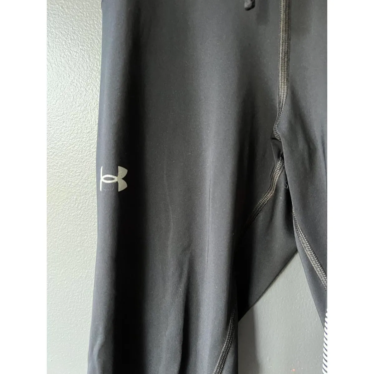 Under Armour Women's Compression Leggings Medium - Image 5