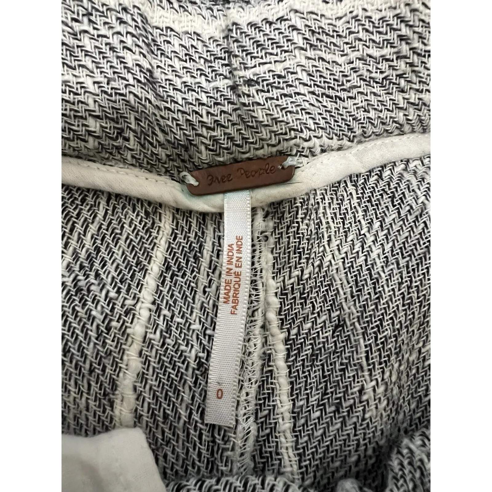 Free People Cotton Blend Light Weight Gray‎ Striped Cropped Pants Size 0 - Image 5