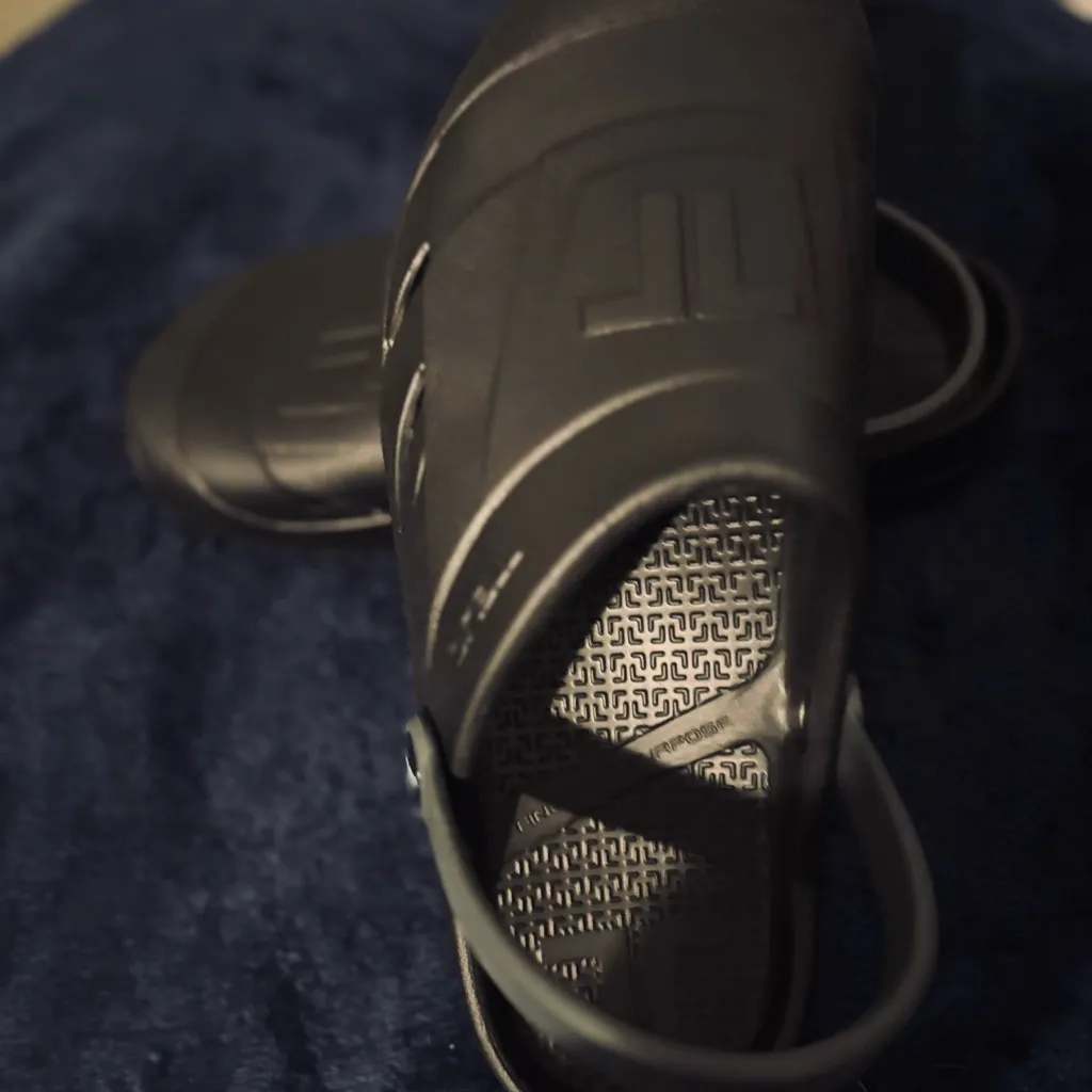 TELIC Recovery Clogs | Women’s Size 8 | NWOT | Comfort Arch Support Black - Image 5