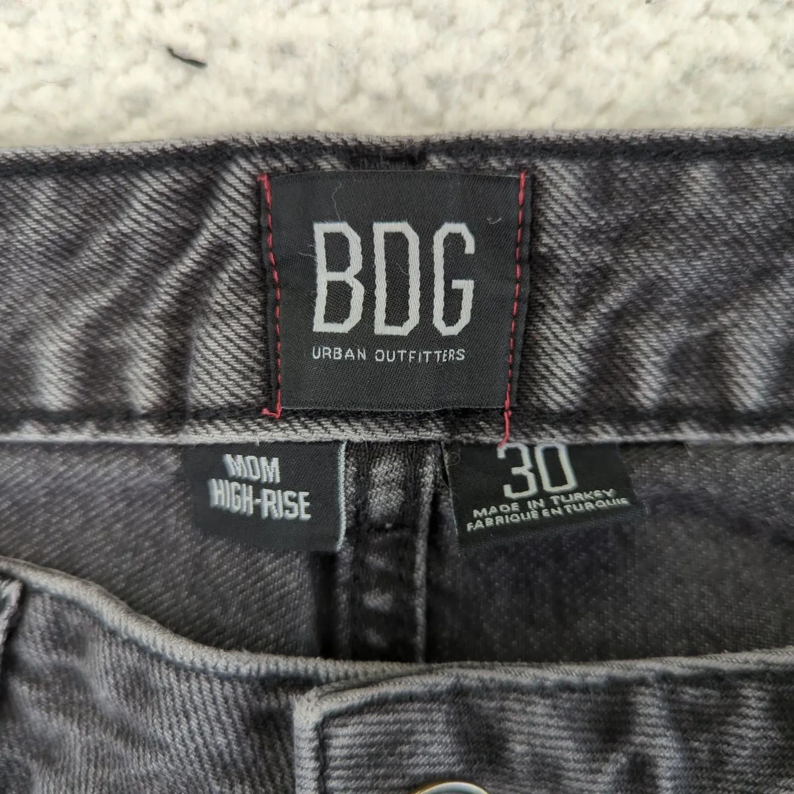 BDG Mom‎ High-rise Jeans Black Wash Women's 30 100% Cotton Rigid Denim Tapered - Image 7