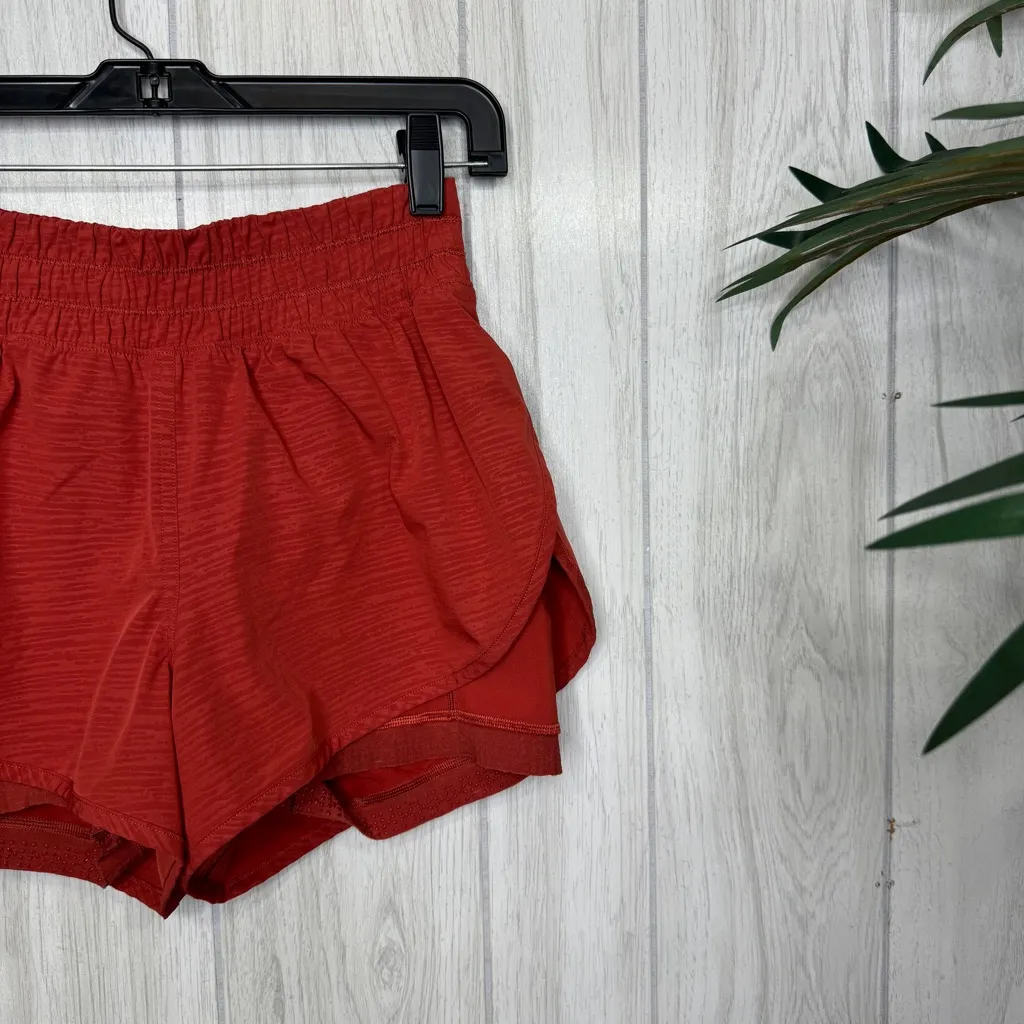 Lululemon Bootcamp Ready Short 3.5" Stride Emboss Cayenne size 6 W7AS7S - Image 5