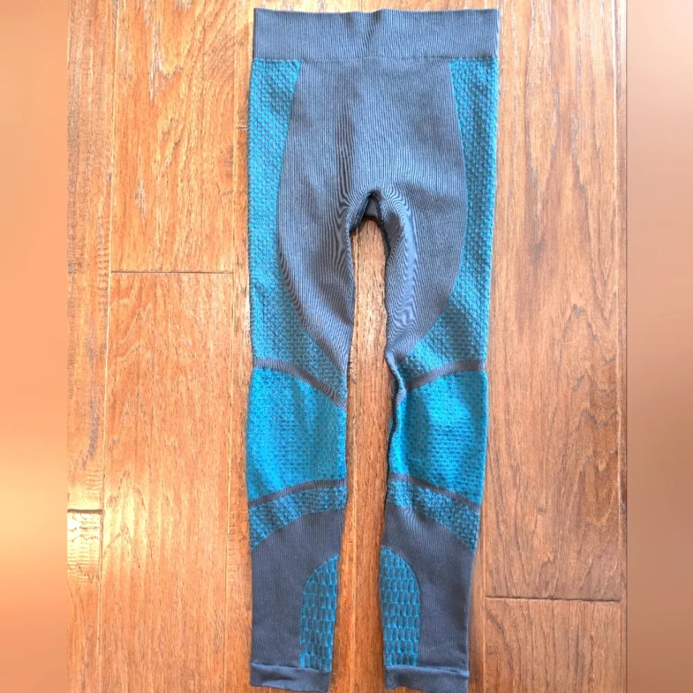 Lululemon Wunder Under Full Length High Waist Green Gray Leggings Size 8 Texture - Image 4