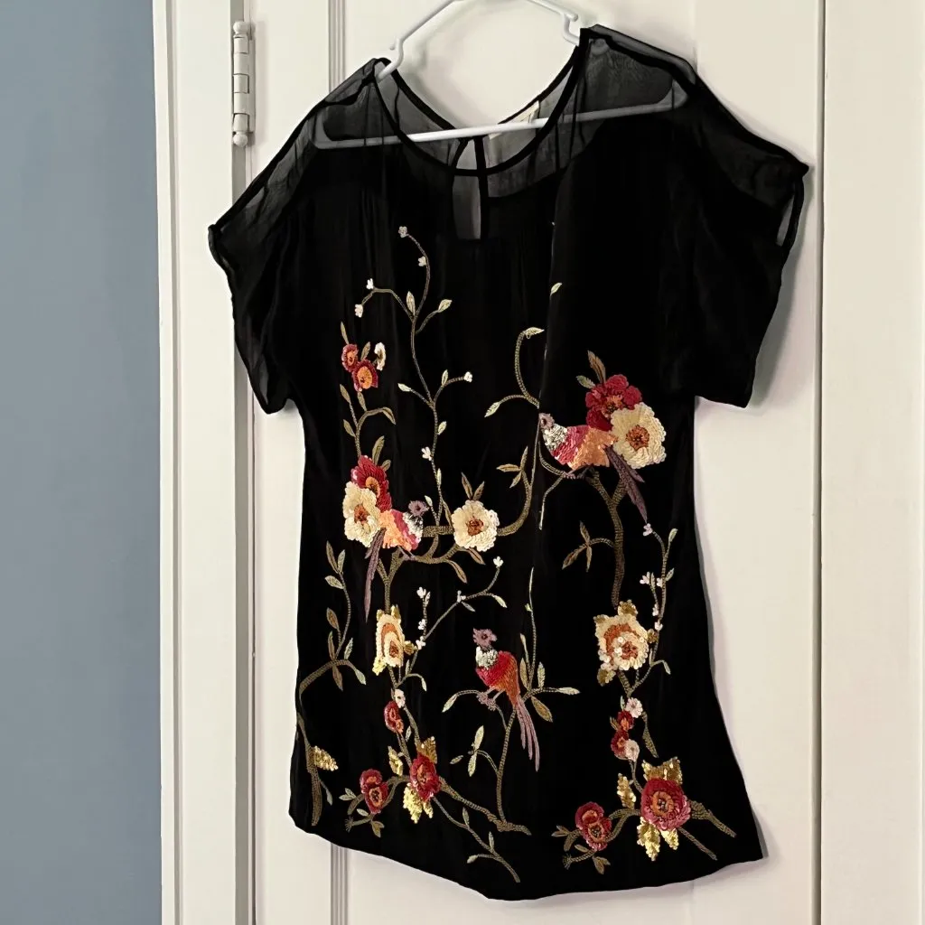Floreat anthropologie blouse size small sequin embellished sheer floral bird Black - Image 3