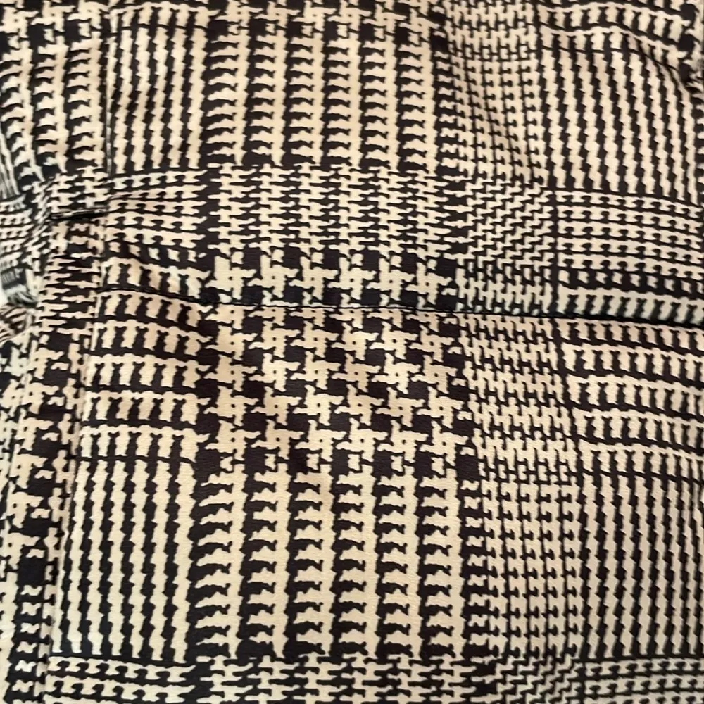 Banana Republic - Down Feather Full Button Black Cream Pattern Vest- Size XS - Image 6