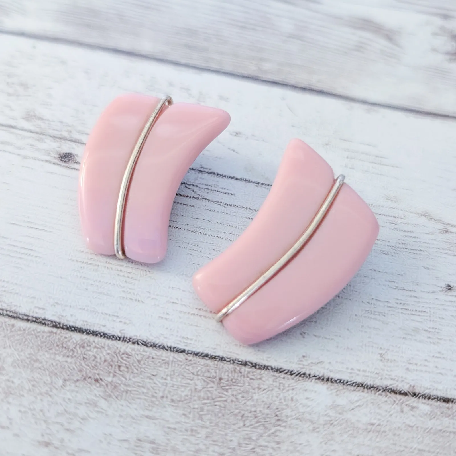 Vintage Clip On Earrings Retro Pink with Gold Tone Line - Image 2