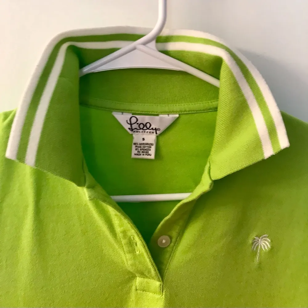 Lilly Pulitzer Short Sleeve Polo Shirt size small - Image 5