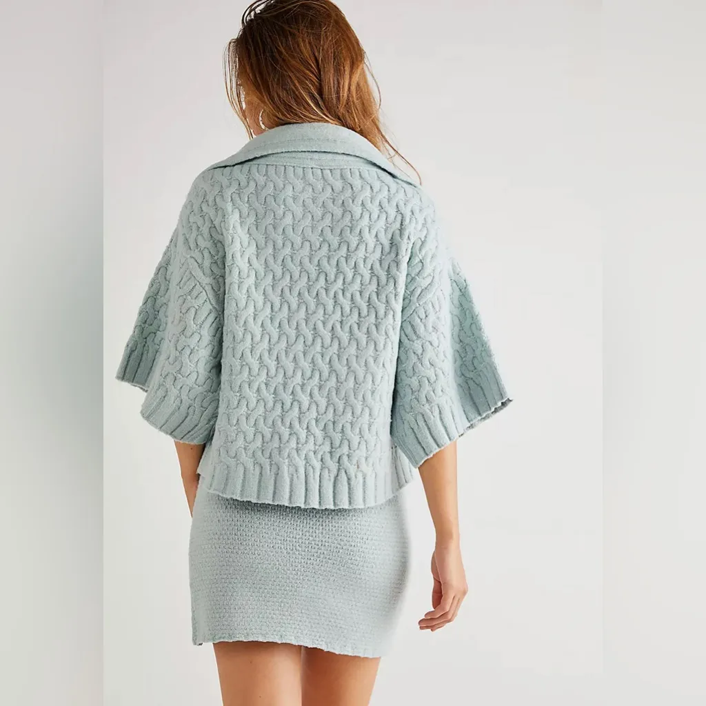 Free People Green Chunky Knit Button Front Sweater XS Cozy Boho Cardigan - Image 2