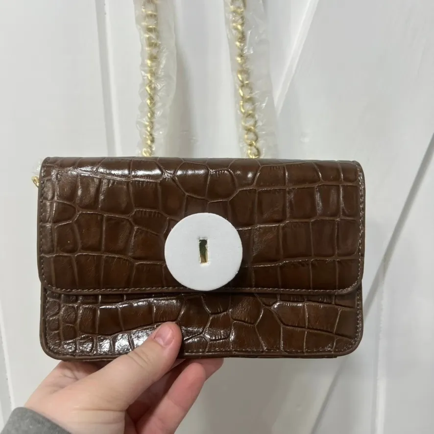 Isaac Mizrahi Womens Crossbody Bag Brown Croc Leather Flap Chain NEW - Image 2