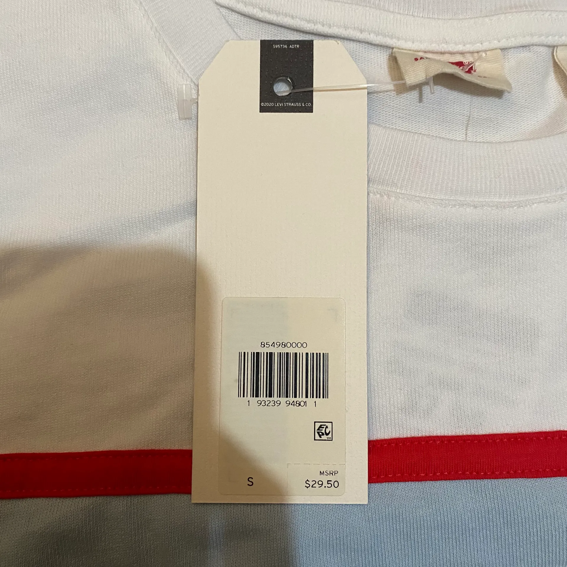 NWT  red white and blue t shirt size small - Image 4