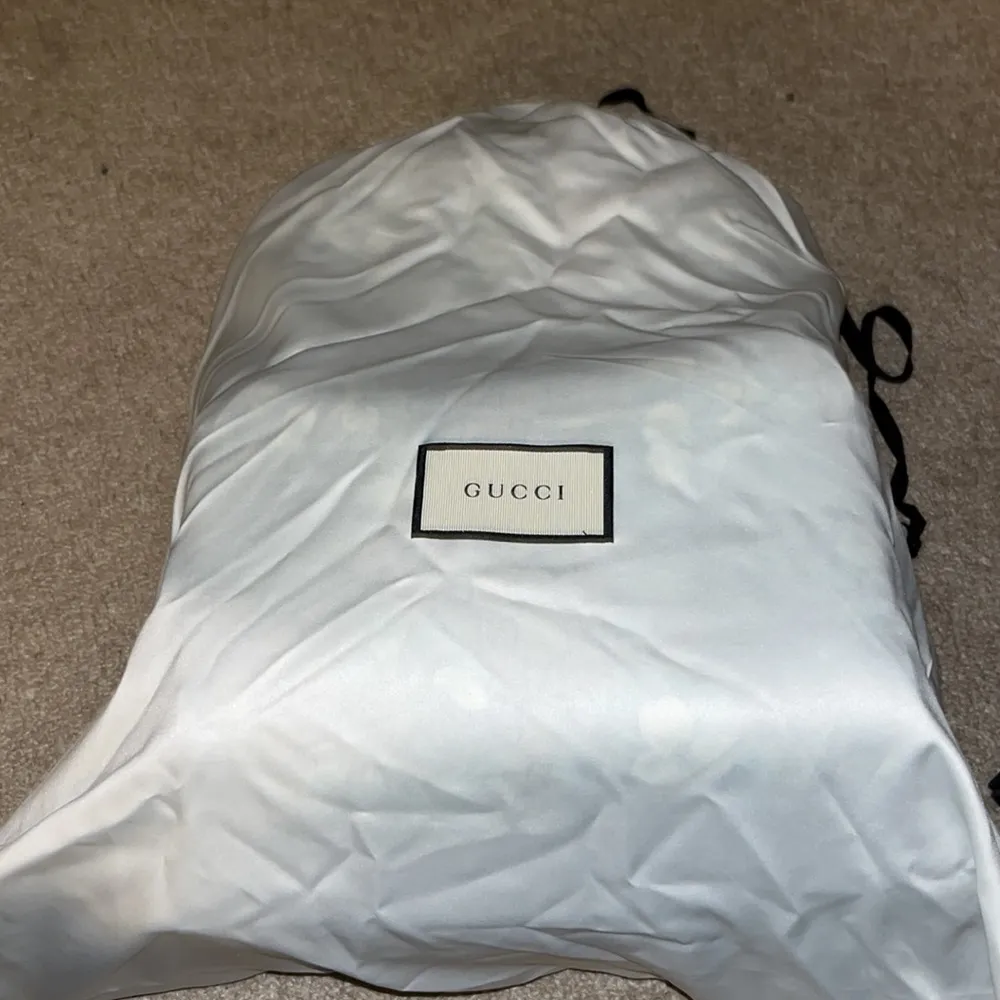 Gucci Large backpack in excellent condition. Such a great bag! - Image 10