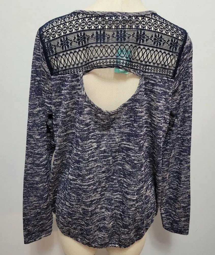 Maurices blue marled lace contrast surplice top size 0x - Image 5