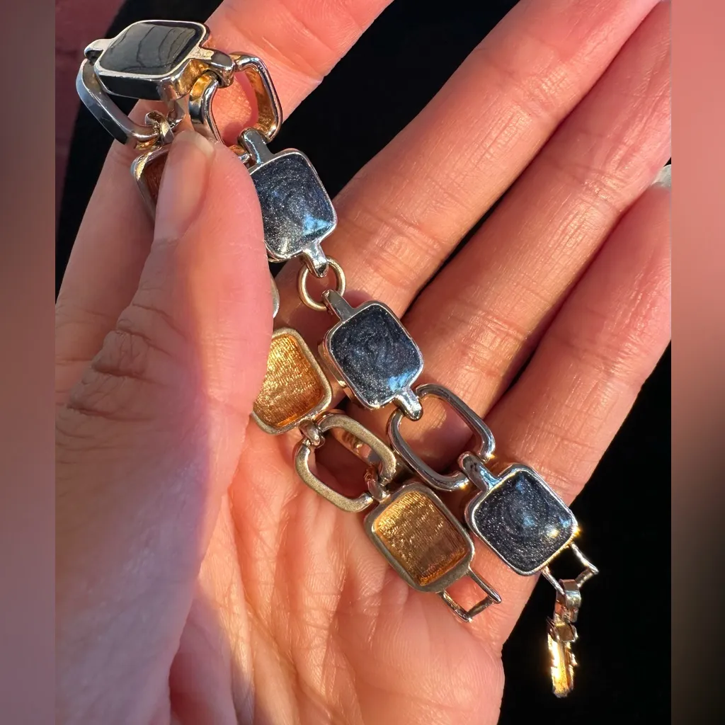 Nine West Blue crystal diamond pendant necklace 19” + bracelet 7” + Earrings set - Image 5