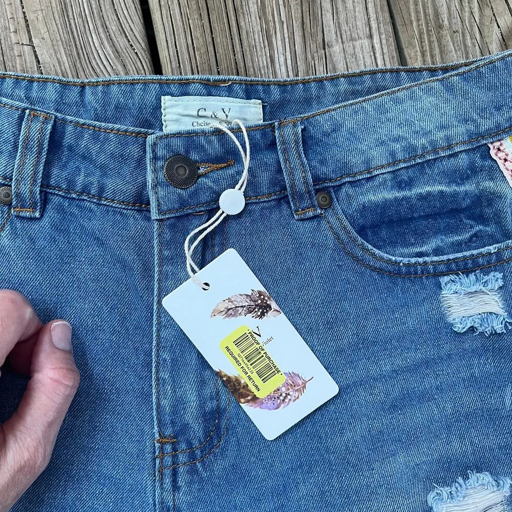 Chelsea & Violet Women's Distressed Cut Off Denim High Rise Shorts Size 27. NEW - Image 8