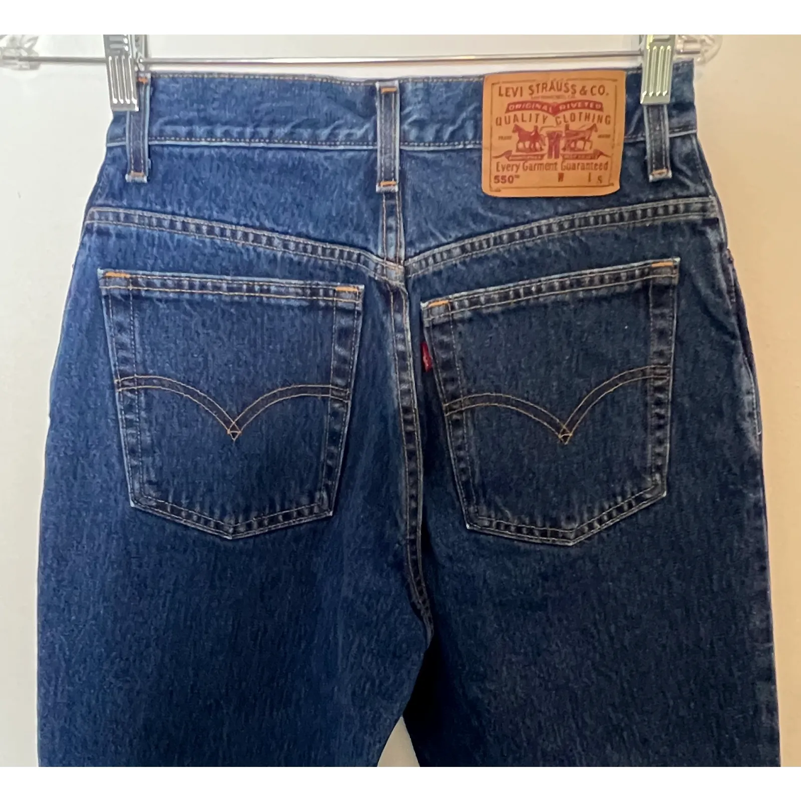 Vintage Levis 550 Mom Jean Womens Size 8 Blue Relaxed Fit Tapered Leg - Image 4