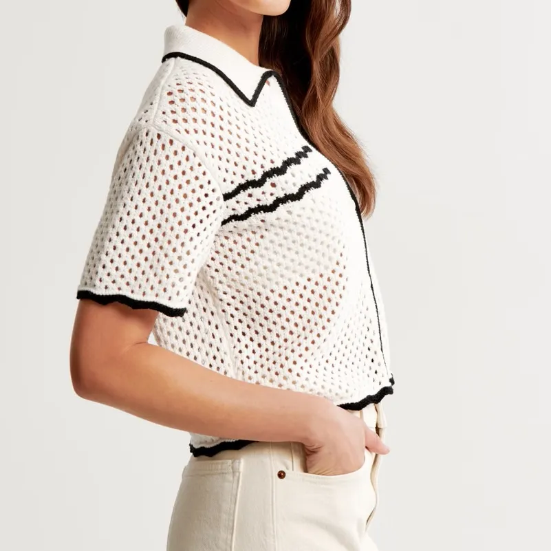 Abercrombie & Fitch women's crochet style button up polo size large - Image 4