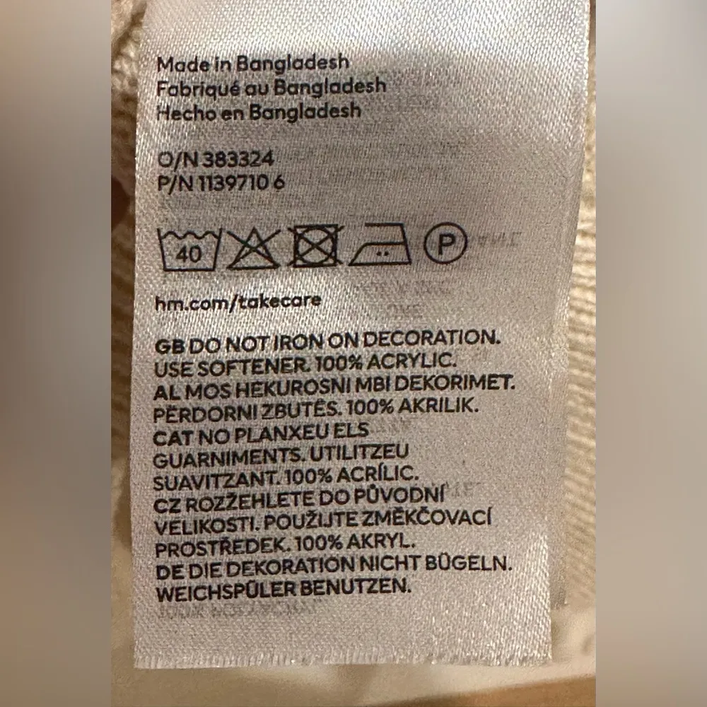 H&M Cream Crew Neck Sweater with Floral Embroidery - Image 5