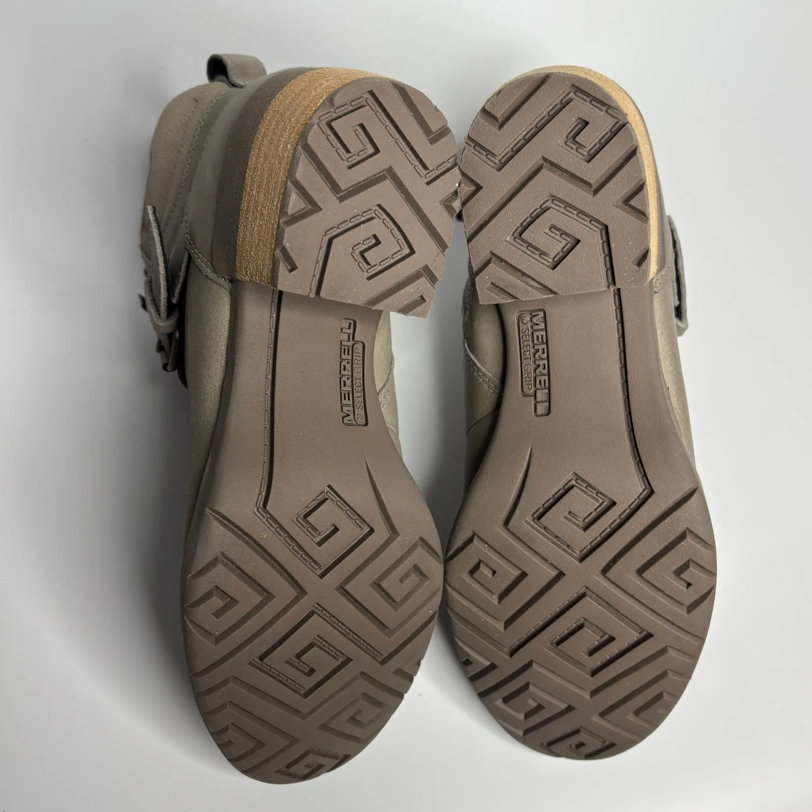 Merrell Shiloh II Lace Waterproof Boots in Moon Rock - Image 10