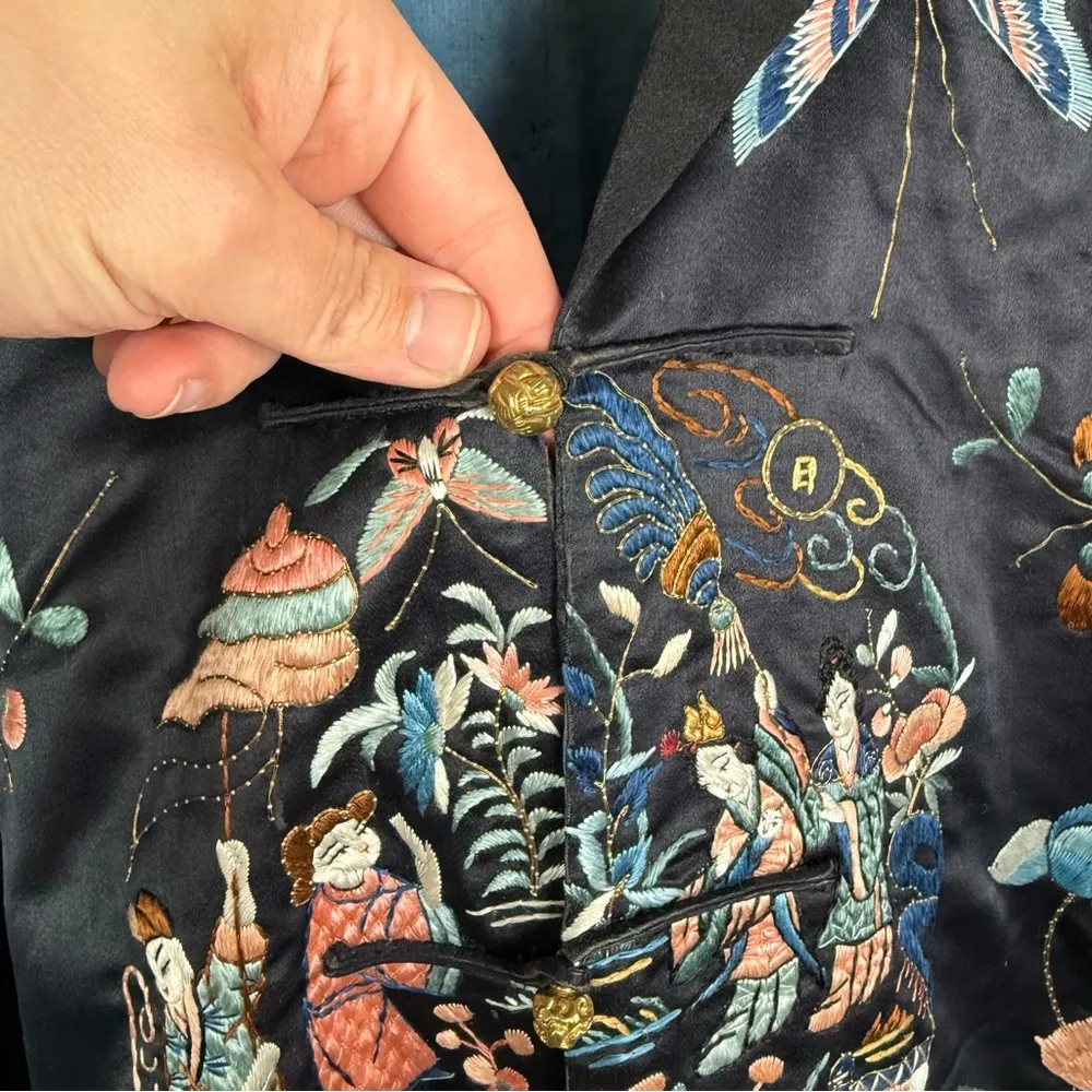 Antique Chinese Silk Embroidered Robe Late Qing to Republic Era Hand - Image 6