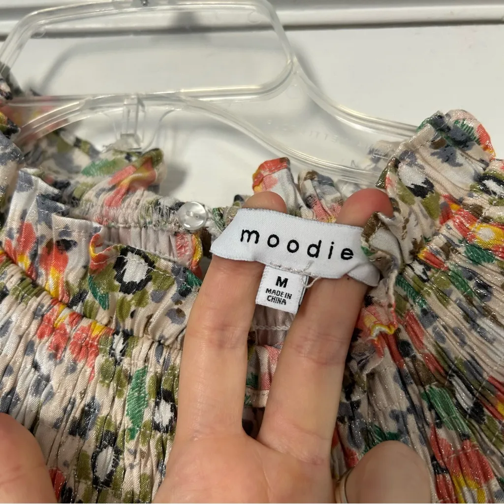 Moodie Metallic Shimmer Floral Smocked Prianna Dress Red Size M - Image 7