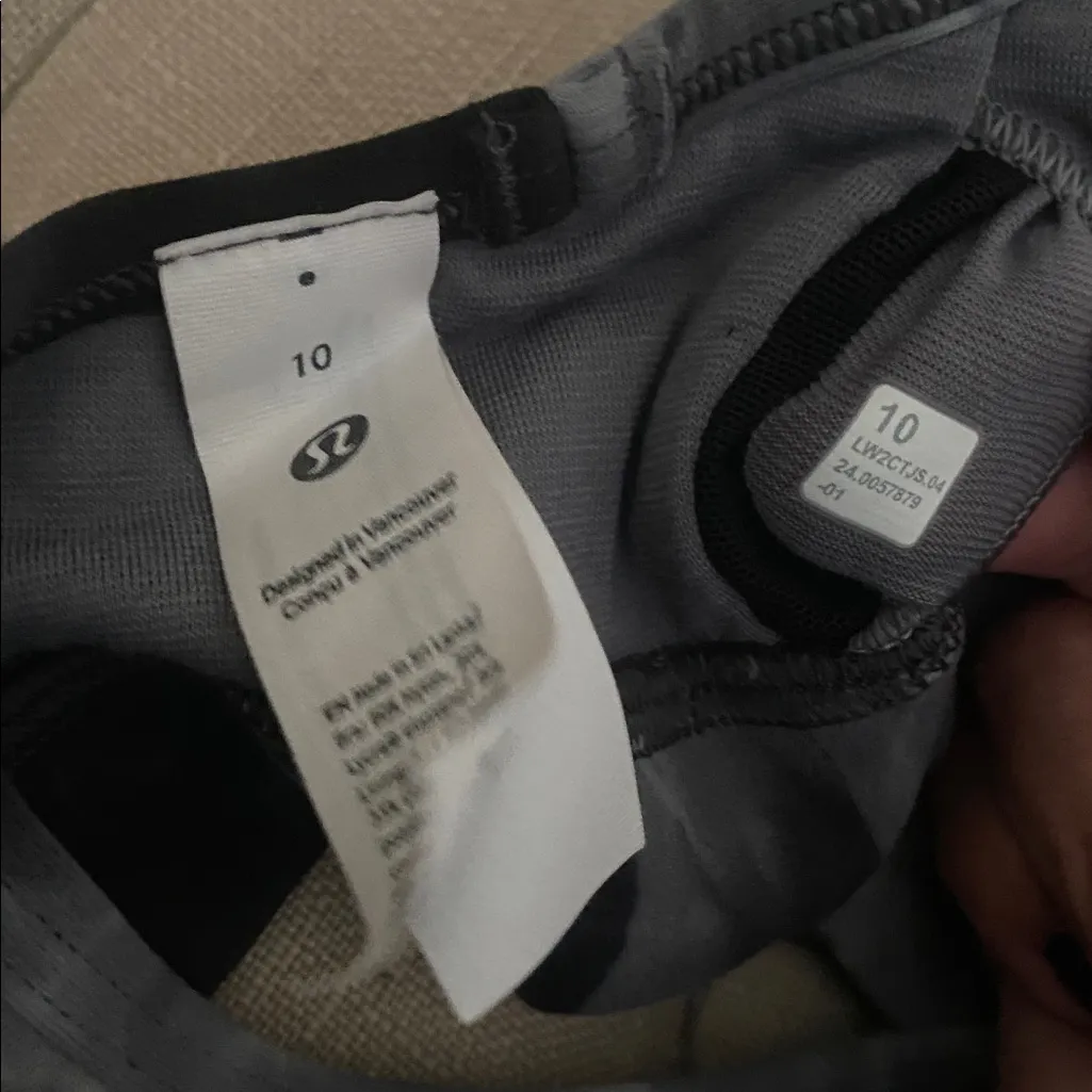 Lululemon  Flow Y Bra Nulu *Light Support, A–C Cups - Image 6