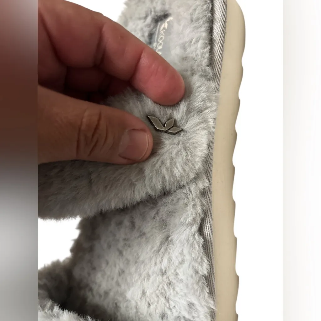 Koolaburra by UGG Plush Gray Women's Slippers,Size 12,Made in Vietnam - Image 5
