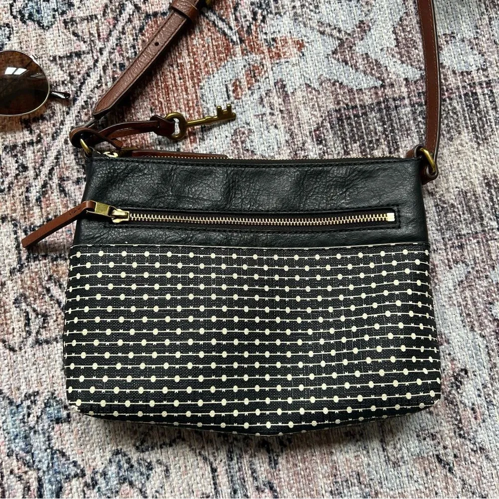 Fossil Fiona Crossbody Bag Coated Canvas Key Print Stripe Black White Brown - Image 3