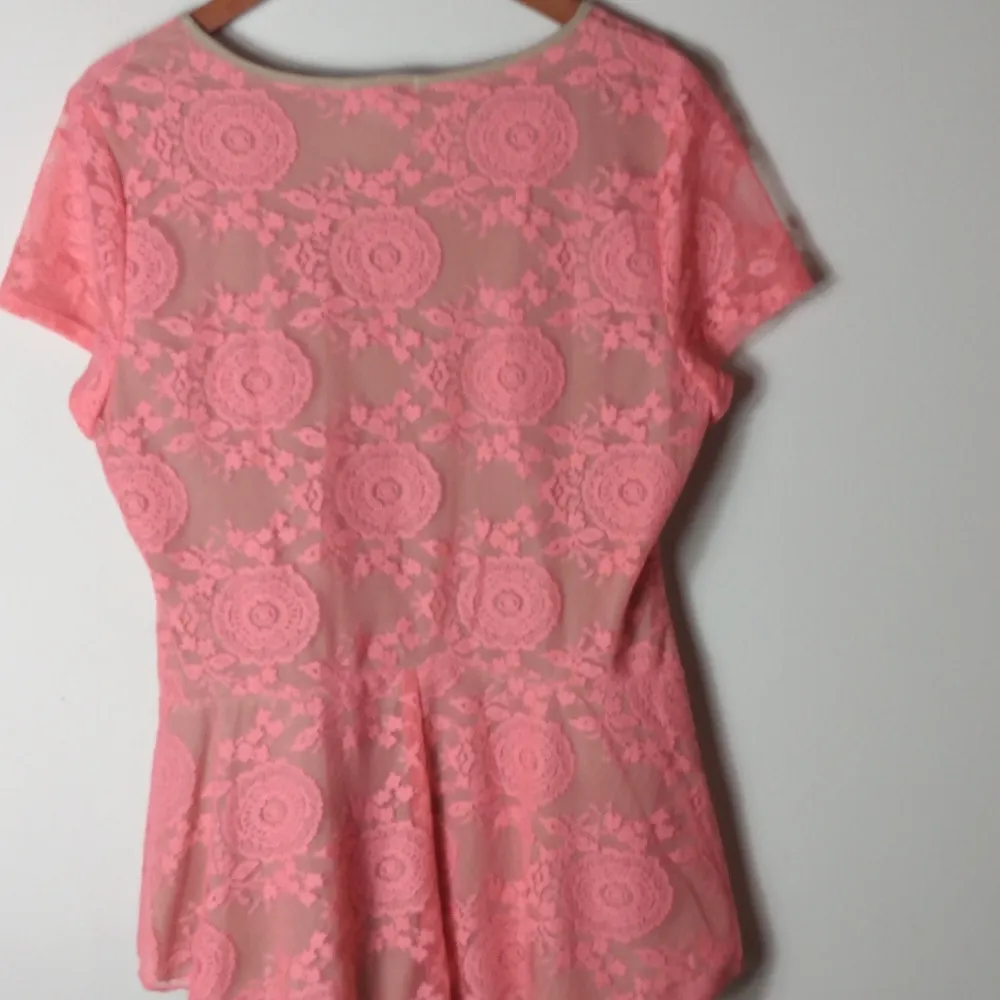 Hannah XL Coral Stretch Lace Top Plus Pink Size 16 - Image 2