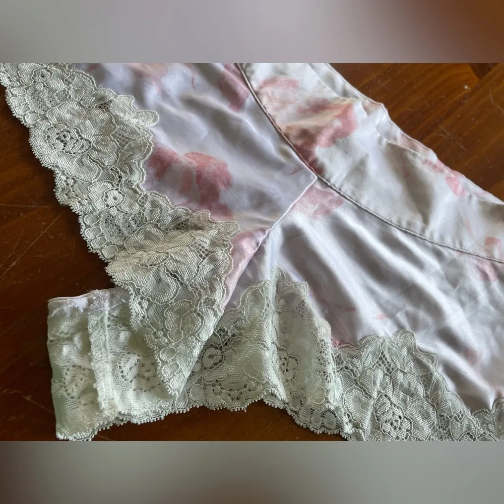 Ralph Lauren silky floral sleep shorts with lace trim; size S - Image 3