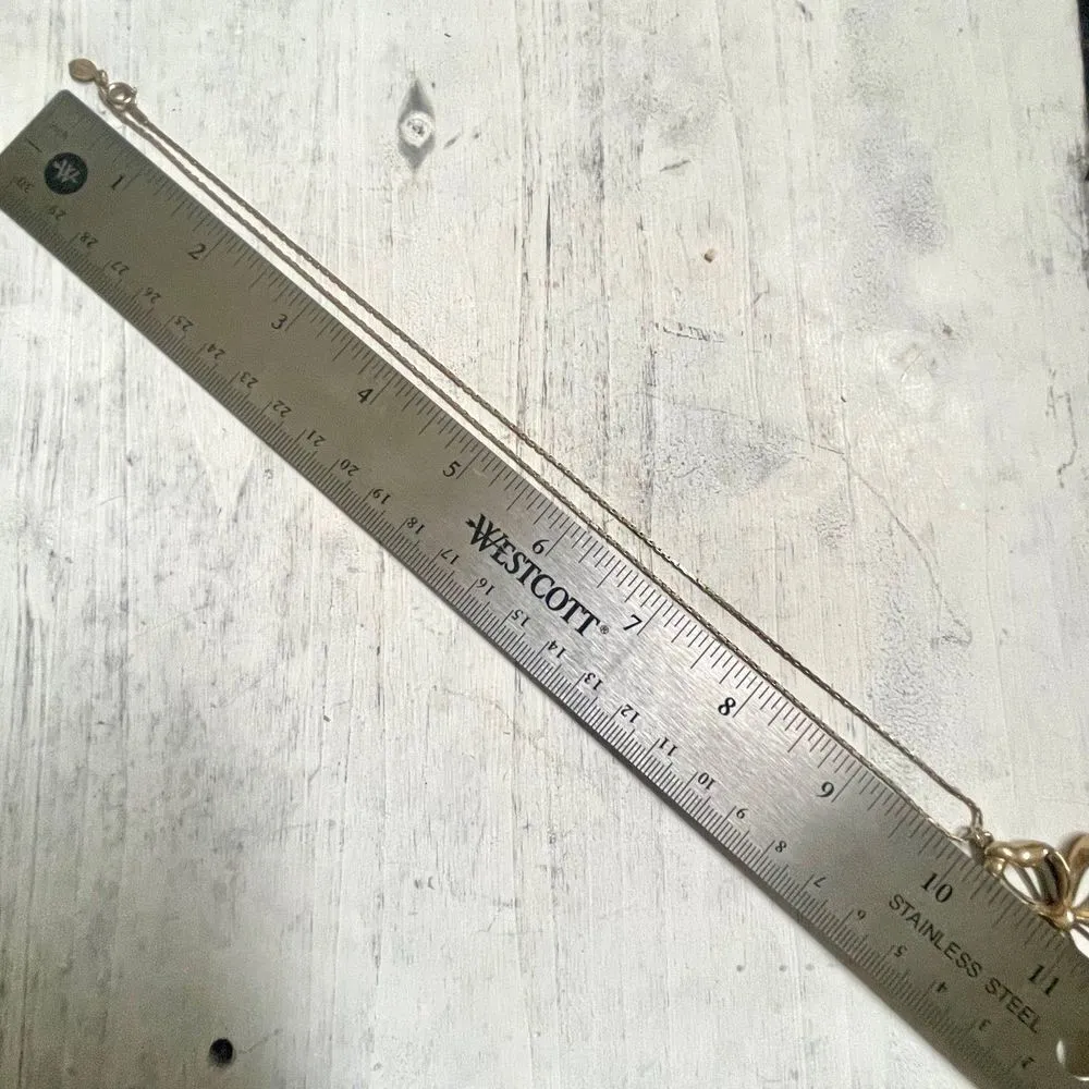 Avon vintage dogwood flower silver and gold tone pendant necklace - Image 10