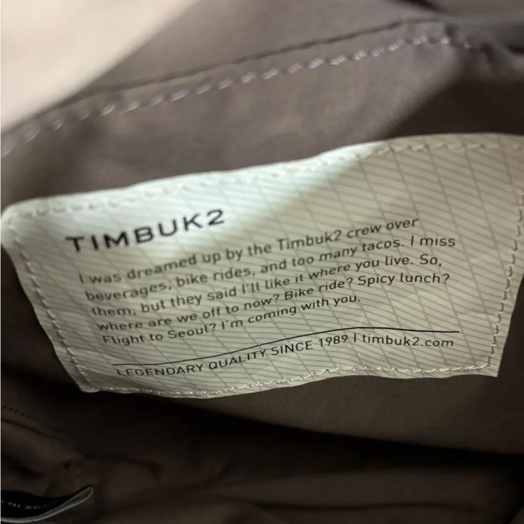 Timbuk2 Lark Crossbody - Haze Bag black with purple metallic leather - Image 5