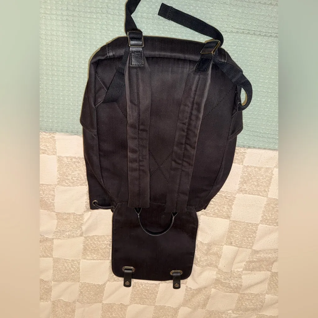 Everlane The Canvas Backpack in Black - Image 2