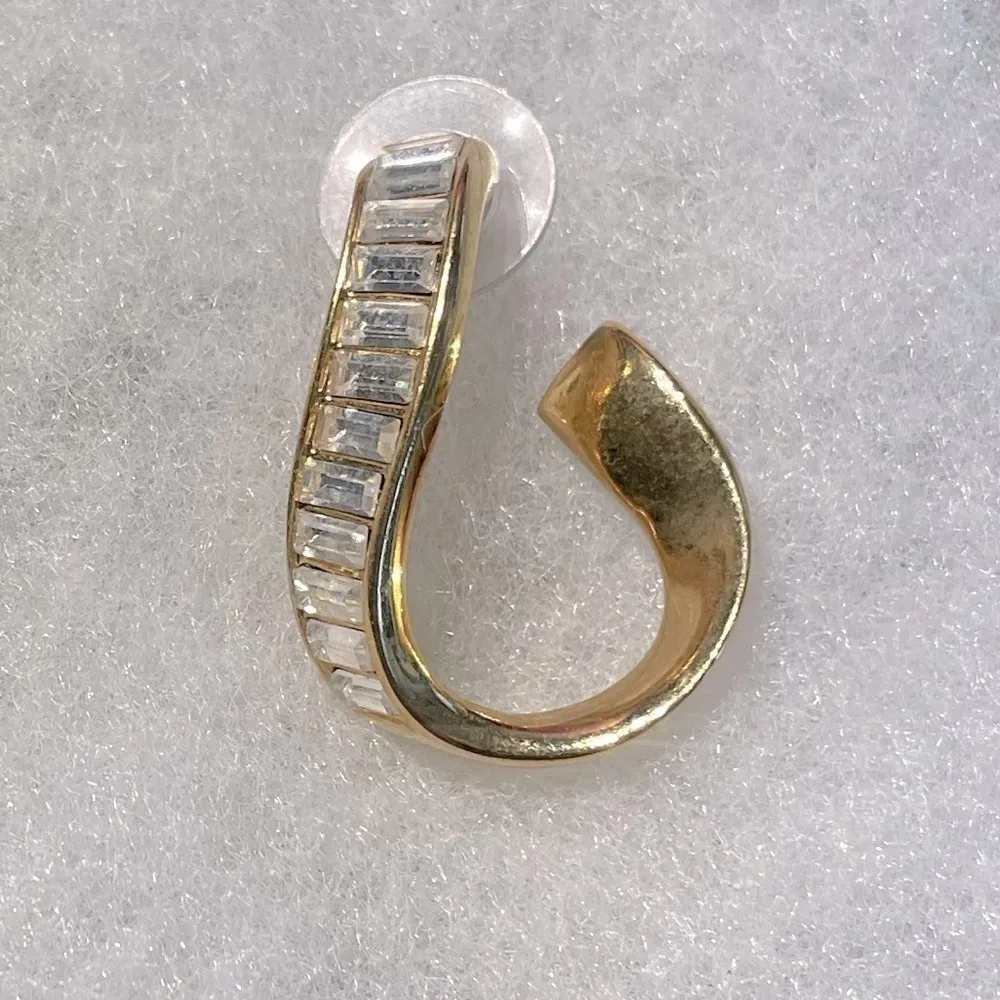 Vintage Faux Diamond baguette gold tone swirled pierced earrings - Image 4