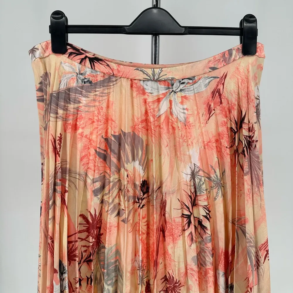 ASOS Satin Pleated Midi Skirt in Tropical Floral size 14 NWT - Image 7