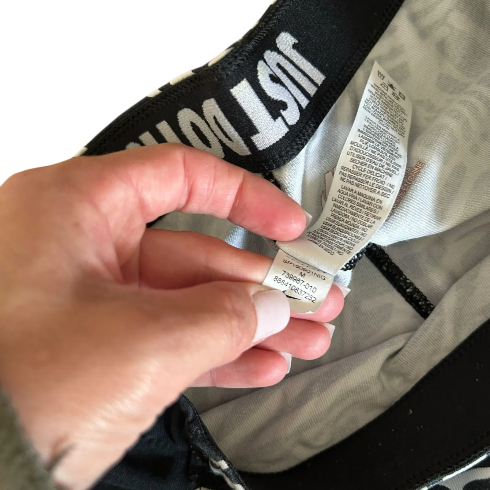 Nike Black White Printed Just Do it Leggings Sz M - Image 4