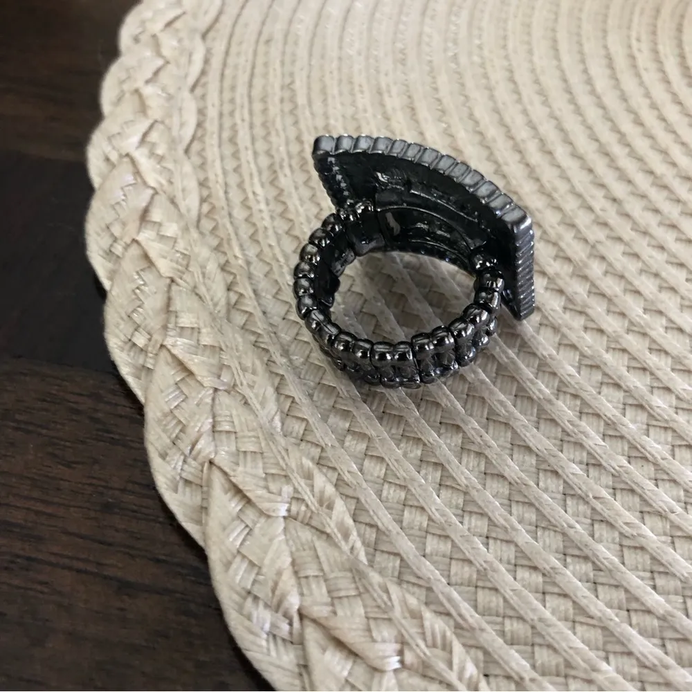 Ring Statement Stretch Gunmetal Grey Square Crystals Ornate Silver Tone - Image 4