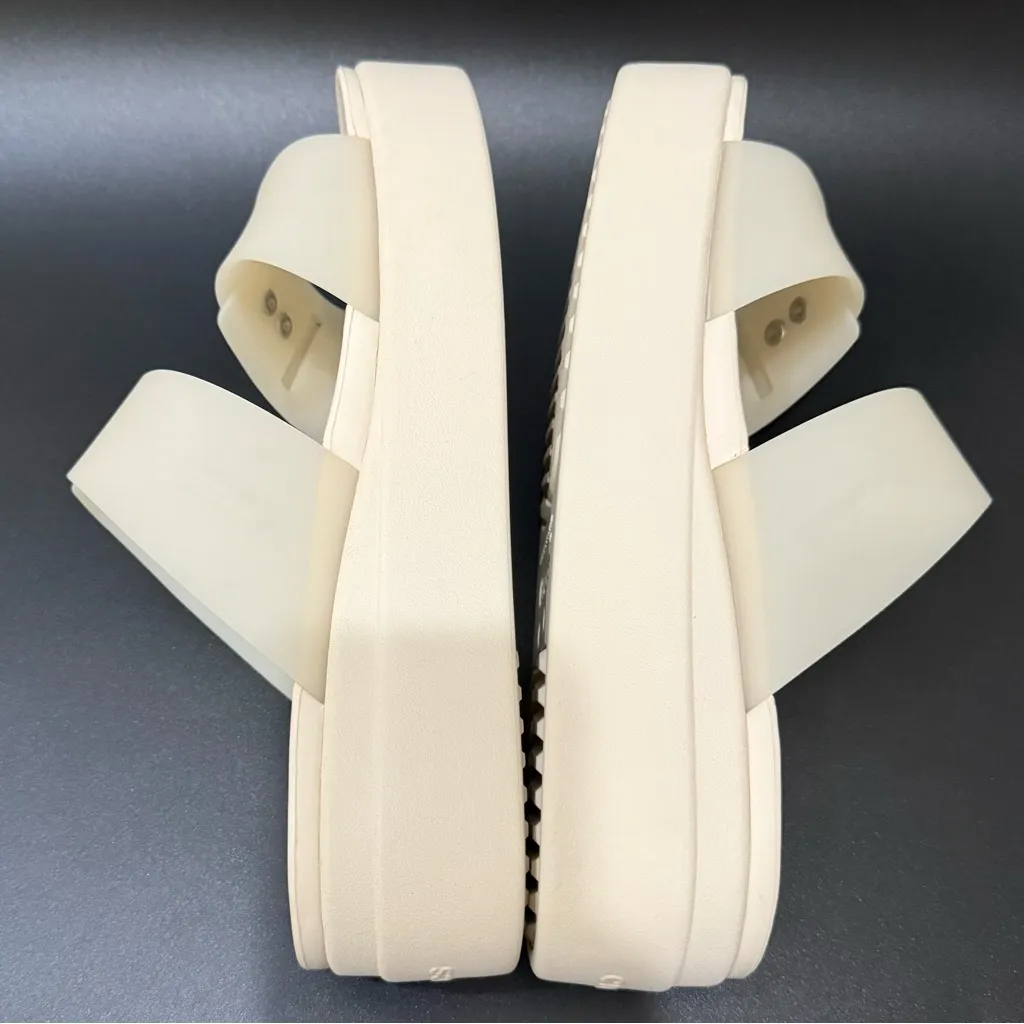 CROCS Beige Sandstone Brooklyn Buckle Frosted Low Wedge Sandals Women’s Size 8 - Image 7