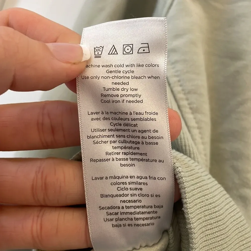 Danskin‎ light green quarter zip sweatshirt size small - Image 7