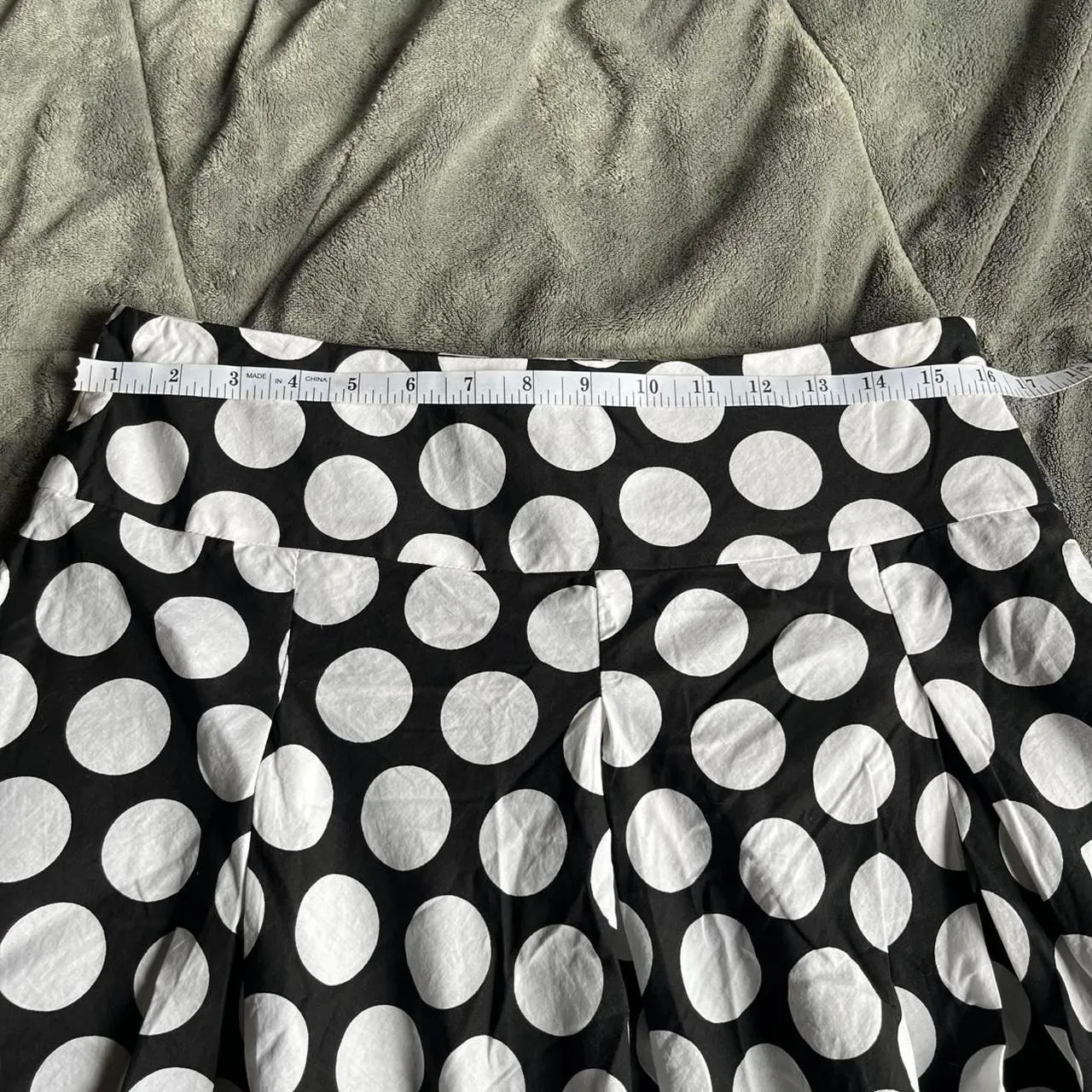 Vintage Y2K Autograph New York black & white polka dot pleated midi skirt sz 6 - Image 5