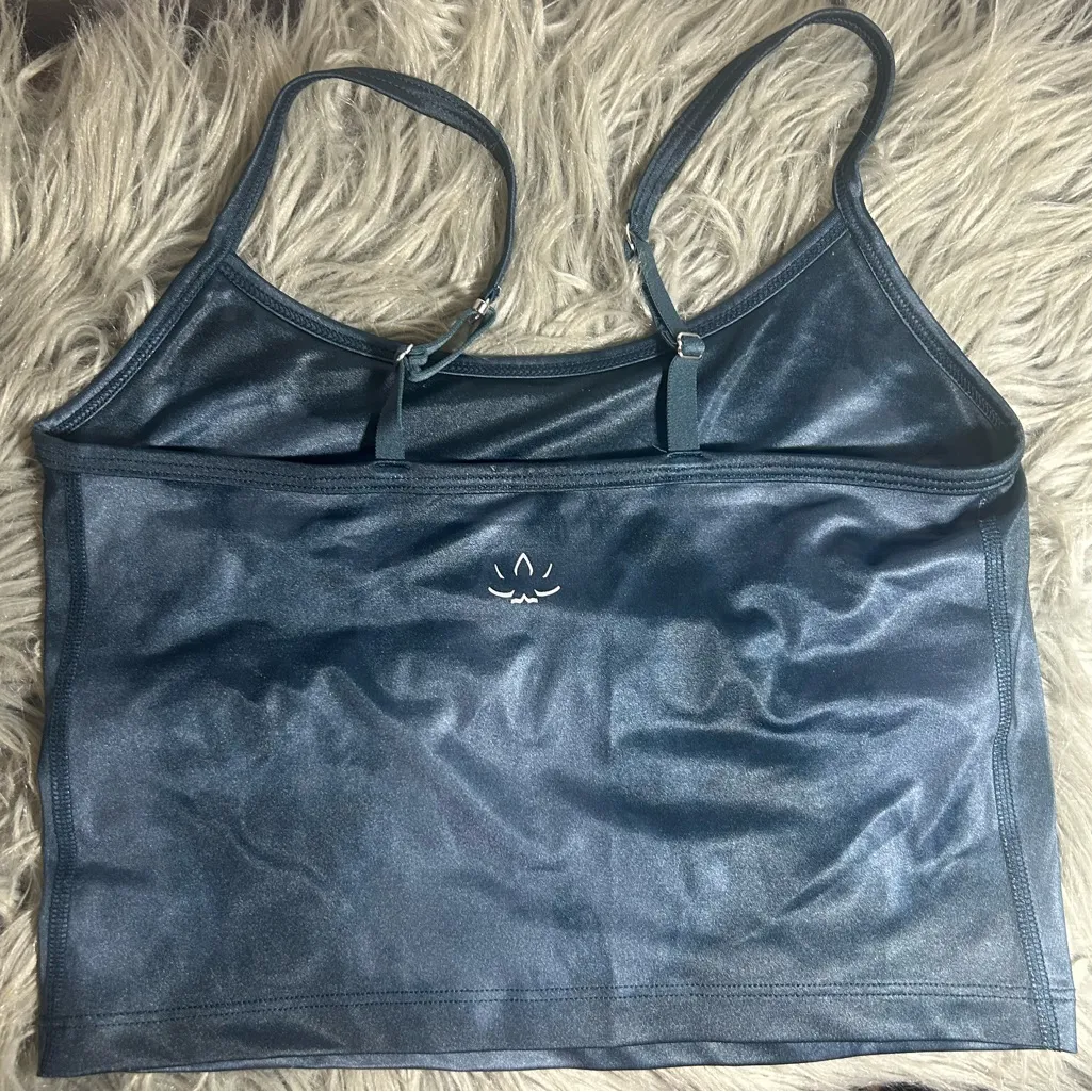 Beyond Yoga Scooped Out Cropped Cank Top. Blue Tie-Dye Size Medium - Image 6