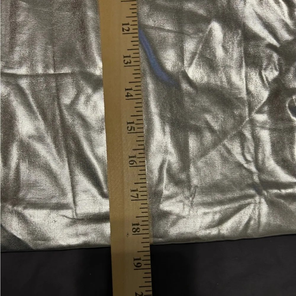 Meshki metallic silver skit size medium - Image 3