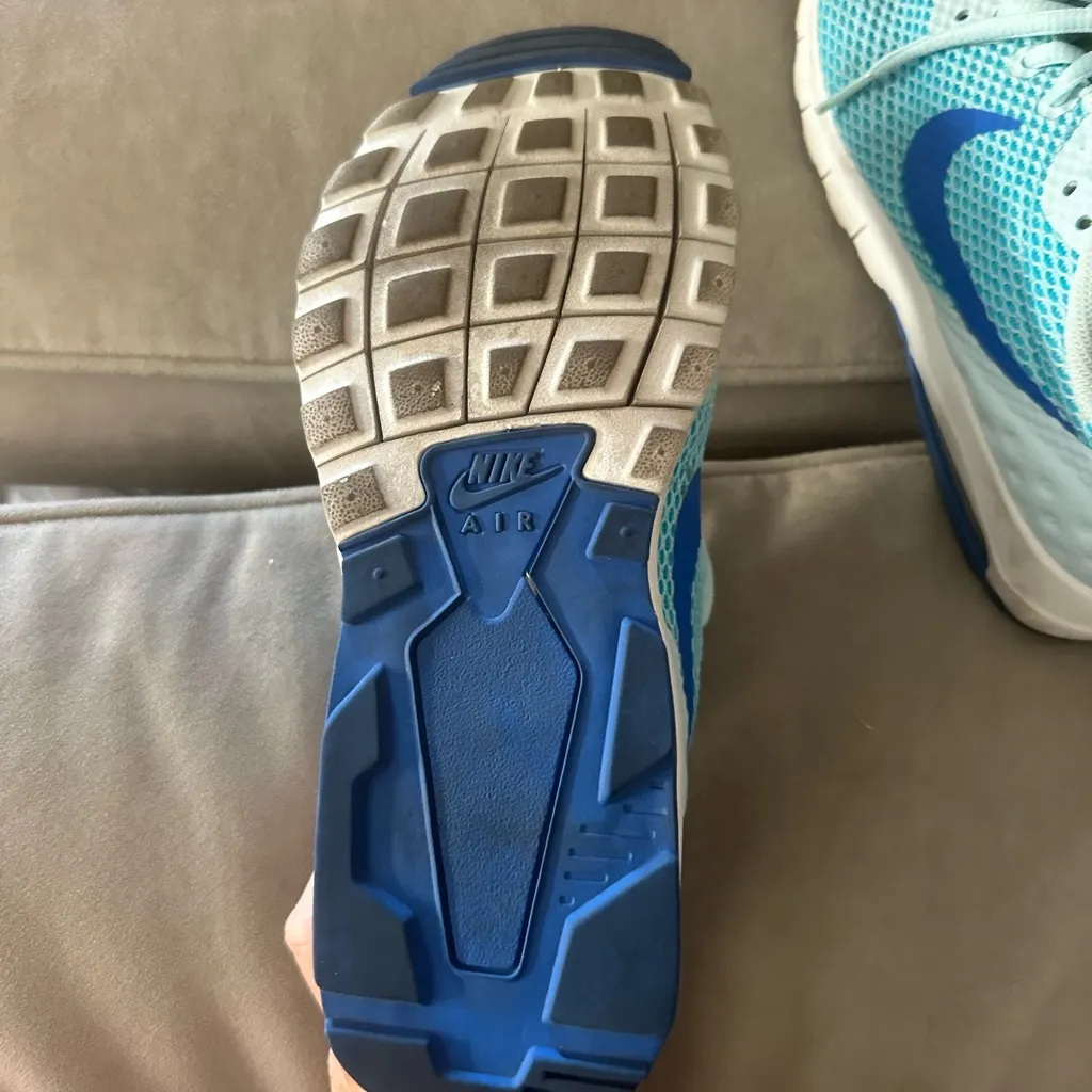 Nike Aqua Sneakers with Blue Logo - Image 6